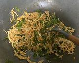 Foto langkah ke 2 dari resep Nasi Bakar Ayam Suwir Kemangi.