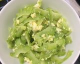 Hình bước làm 5 của món Mướp đắng xào trứng!