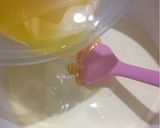 Foto langkah ke 3 dari resep Cake kuning telur.