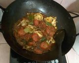 Foto langkah ke 3 dari resep SimpLike Telor Ceplok Bumbu Tomat Kecap.