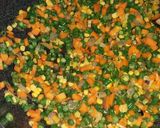 Foto langkah ke 3 dari resep Tumis Sayur Campur (Isian Pizza Mini dan Roti Pawa).