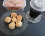Foto langkah ke 3 dari resep Onde-onde isi telur asin.