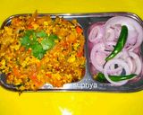A picture of step 2 of Dhaba style carrot paneer burji.