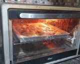 Foto langkah ke 9 dari resep Pizza Pepperoni Sourdough.
