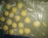 Foto langkah ke 4 dari resep Donat menul empuk.
