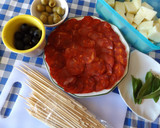 Foto del paso 1 de la receta: Brochetas de queso y chorizo colorado