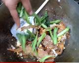 (Video inside) Thai Pad see ew recipe step 9 photo