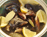Foto del paso 3 de la receta: Mejillones al vapor