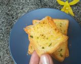 Hình bước làm 6 của món Bánh mì bơ tỏi