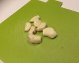 A picture of step 1 of Tasty peanut butter chicken.