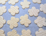 Foto del paso 5 de la receta: Galletitas de agua. Sin gluten, sin leche, crocantes