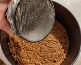 A picture of step 4 of No-Bake Cheesecake.
