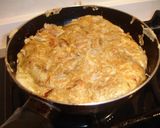 Foto del paso 10 de la receta Tortilla de alcachofas y jamón cocido