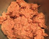 A picture of step 3 of Meatloaf burgers.