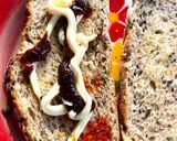 รูปขั้นตอนการทำที่ 2 ของ Sourdough Toast มายองพริกเผาไก่หยอง🍞🌶️