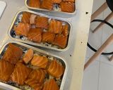 Foto langkah ke 7 dari resep Salmon Mentai Rice.