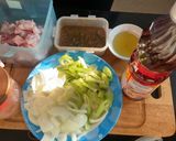 รูปขั้นตอนการทำที่ 1 ของ ผัดหมูสามชั้นน้ำพริกกะปิ