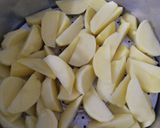 Foto langkah ke 1 dari resep Potato Wedges.