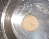 A picture of step 3 of Panipuri shots.