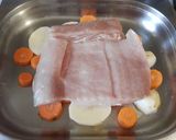 Foto del paso 2 de la receta: Pollo asado al carbón con filete de cerdo, papa y zanahoria