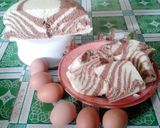 Foto langkah ke 9 dari resep Bolu zebra kukus yummy..........!!!!.