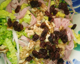 Foto del paso 1 de la receta: Ensaladilla con nueces y pasas