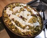 Une image de l'étape 10 de Gratin de tagliatelles à la trevisana et légumes multicolores.