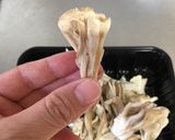 Foto del paso 2 de la receta: El maitake itame~el sofrito de hongo y cerdo~