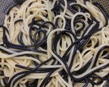 A picture of step 4 of Spaghetti al Nero and Papa Alfredo Pasta with Seafoods.