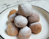 Foto langkah ke 4 dari resep Chapssal Korean Donuts.