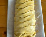Hình bước làm 3 của món Stromboli (Pizza Cuộn)
