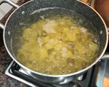 Foto del paso 5 de la receta: Calamares en tuco con fideos Calamares!