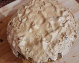 A picture of step 4 of Coffee cake with dalgona cream.