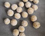 Une image de l'étape 2 de Energy balls dattes, coco râpée.