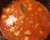 Foto del paso 7 de la receta Cazuela de atún rojo fresco, con fideos negros y patatas
