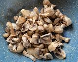 A picture of step 1 of Grilled Chicken Sizzler With Mushroom Sauce.