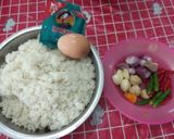 Foto langkah ke 1 dari resep Nasi Goreng Rumahan.