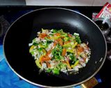 A picture of step 2 of Chicken Farfalle.