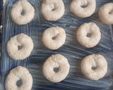 A picture of step 3 of Baked doughnuts.