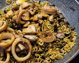 Foto del paso 8 de la receta: Fideuà negra