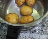 बटाट्याची सुकी भाजी (Batatyachi Sukhi Bhaji Recipe In Marathi) रेसिपी स्टेप 1 फोटो
