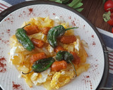 Foto del paso 6 de la receta: Huevos rotos con chistorra