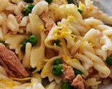 # 24 04 08  "Munch a konyhámból" tonhalfilé, tészta, zöldborsó, reszelt citromhéj recept fázis 4 fotója