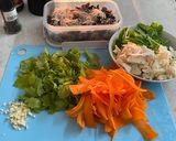 A picture of step 1 of Stir- Fry Vermicelli With 8 Things.