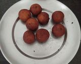 A picture of step 7 of Suji gulab jamun.