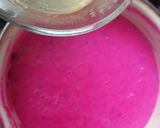 Foto del paso 4 de la receta: Panna cotta de pitaya con Coulis de frutos rojos