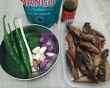Foto langkah ke 1 dari resep Tumis Tongkol Cabe Hijau.