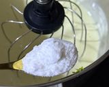 صورة لخطوة 3 من وصفة كيكة يومية بمربى الخوخ