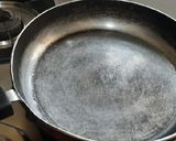 A picture of step 2 of Thai green rice.