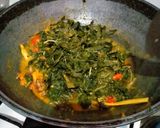 Foto langkah ke 4 dari resep 106)sayur daun singkong teri kuah santan.